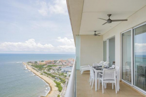Luxury apt sea front AC Wifi pool at cartagena